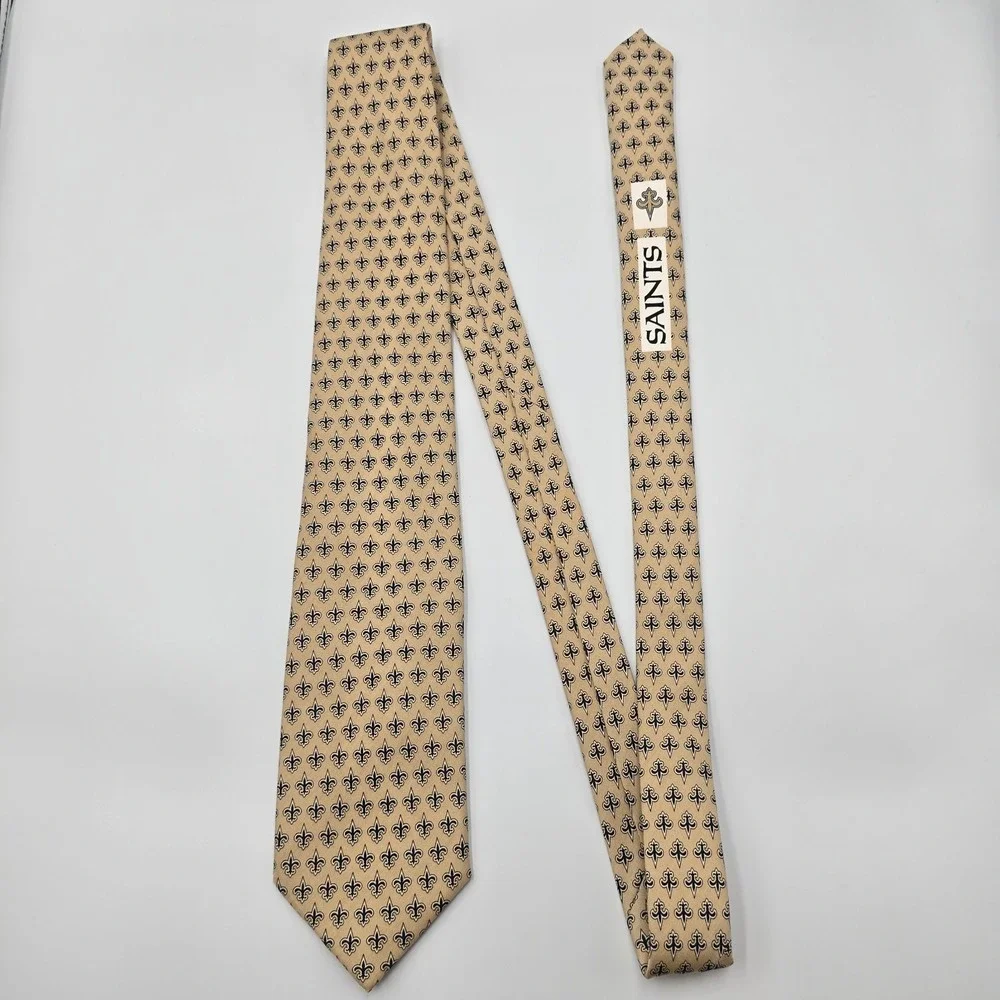 Vineyard Vines New Orleans Saints Silk Neck Tie Gold Fleur de Lis USA Made EUC
